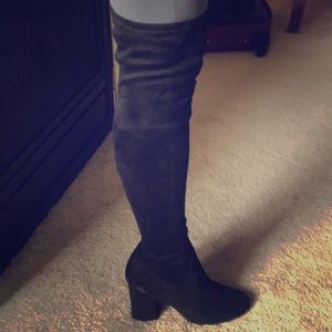 Carlos Santana suede Knee High boots   Size 9.5